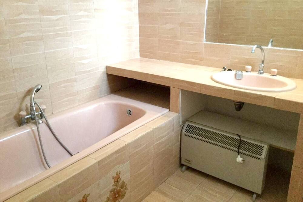Photo of Bathroom in Brissac
