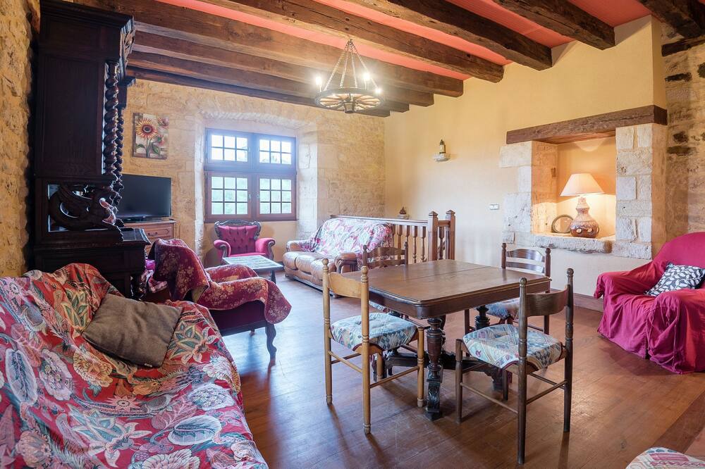 Photo of Livingroom in Prats-du-Perigord