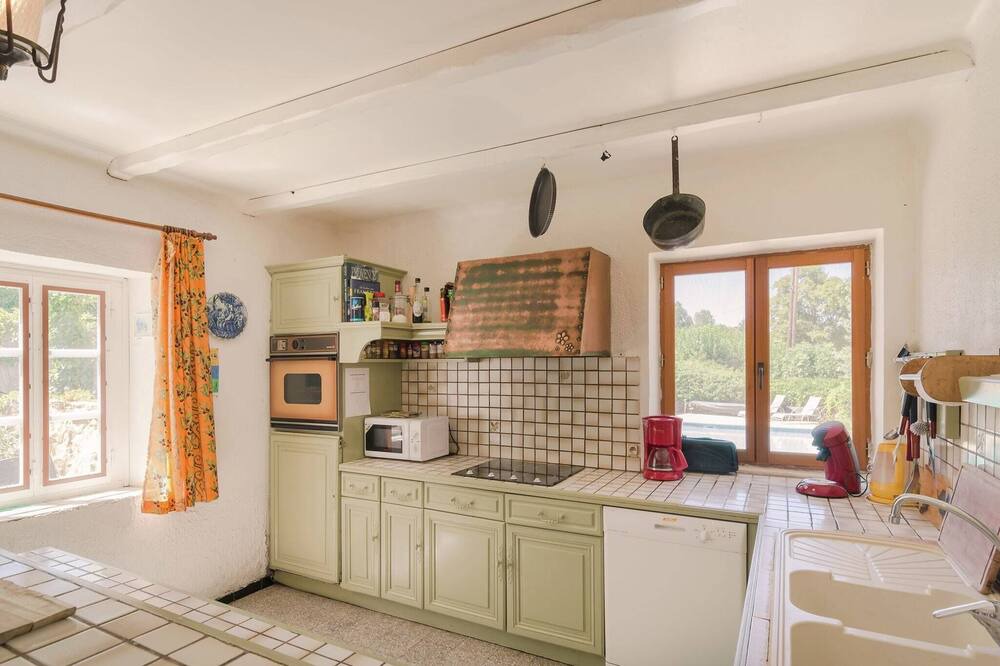 Photo of Kitchen in Salazac