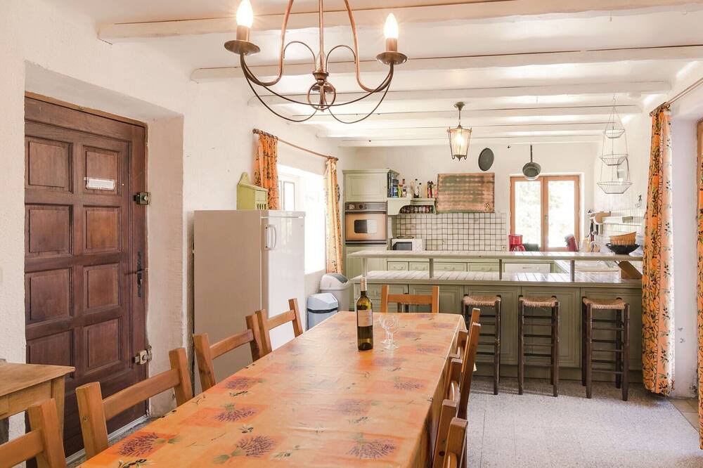 Photo of Livingroom in Salazac