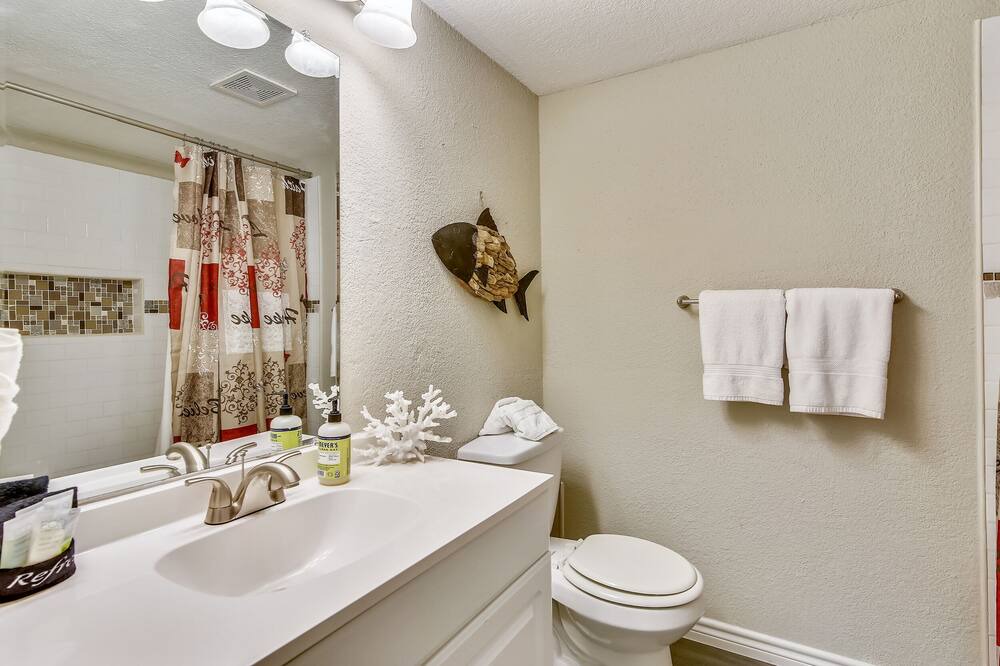 Photo of Bathroom in Galveston