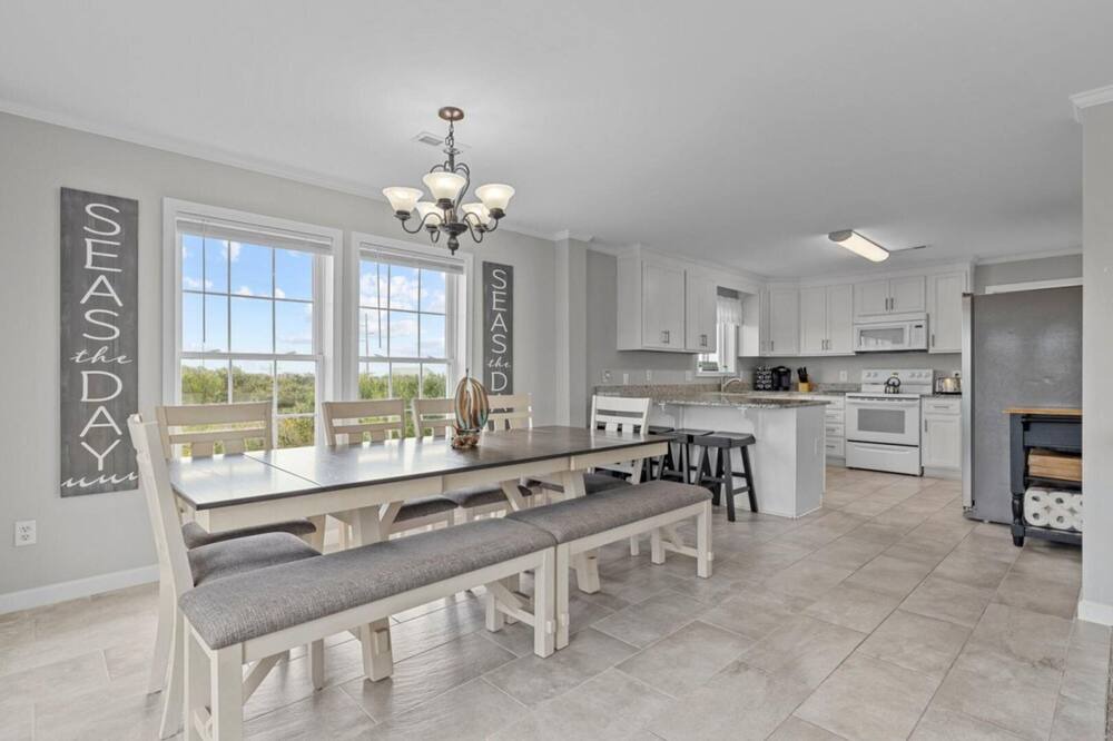 Photo of Livingroom in Emerald Isle
