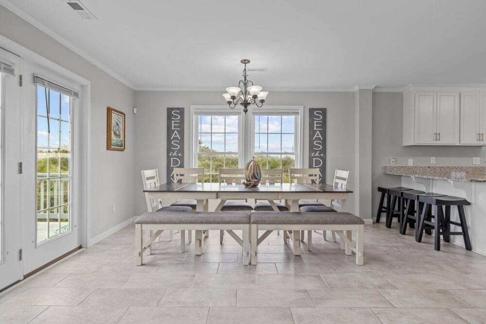Photo of Livingroom in Emerald Isle