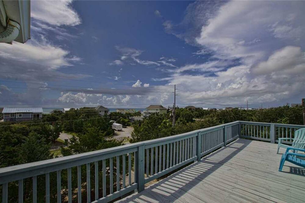 Photo of Patio Balcony in Emerald Isle