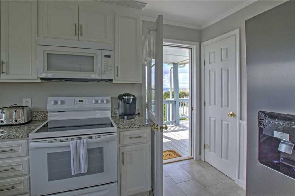 Photo of Kitchen in Emerald Isle