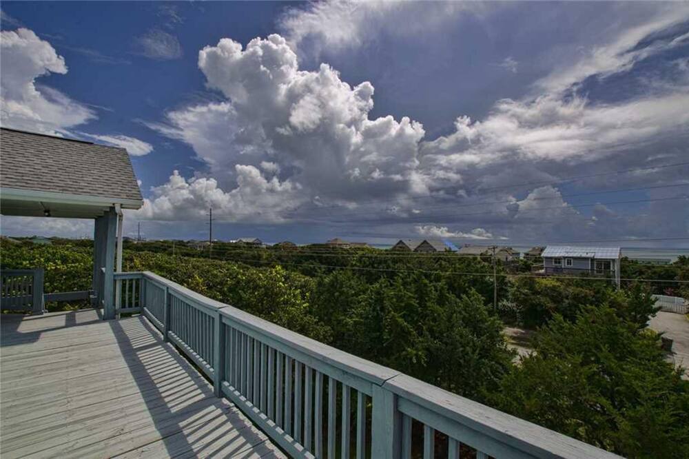 Photo of Patio Balcony in Emerald Isle