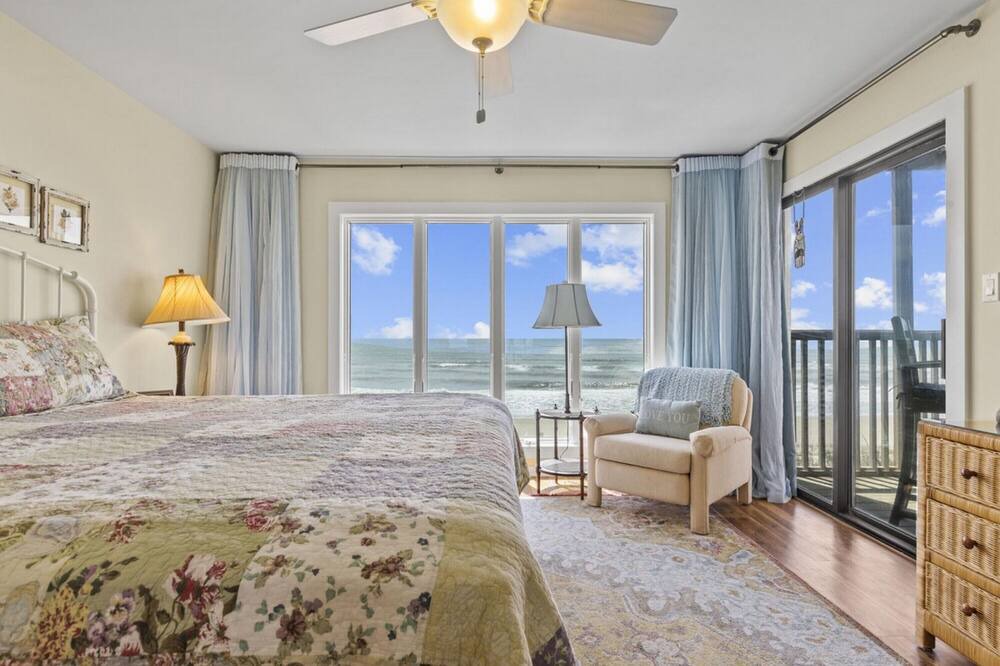 Photo of Others in Pine Knoll Shores