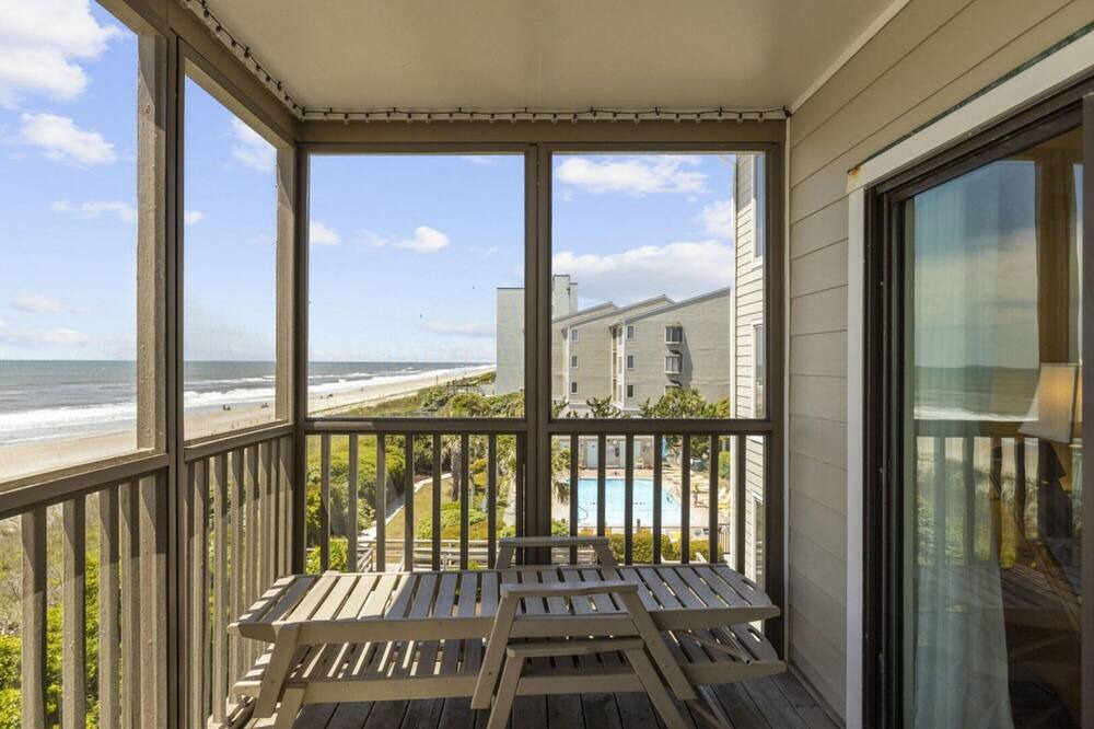 Photo of Patio Balcony in Pine Knoll Shores