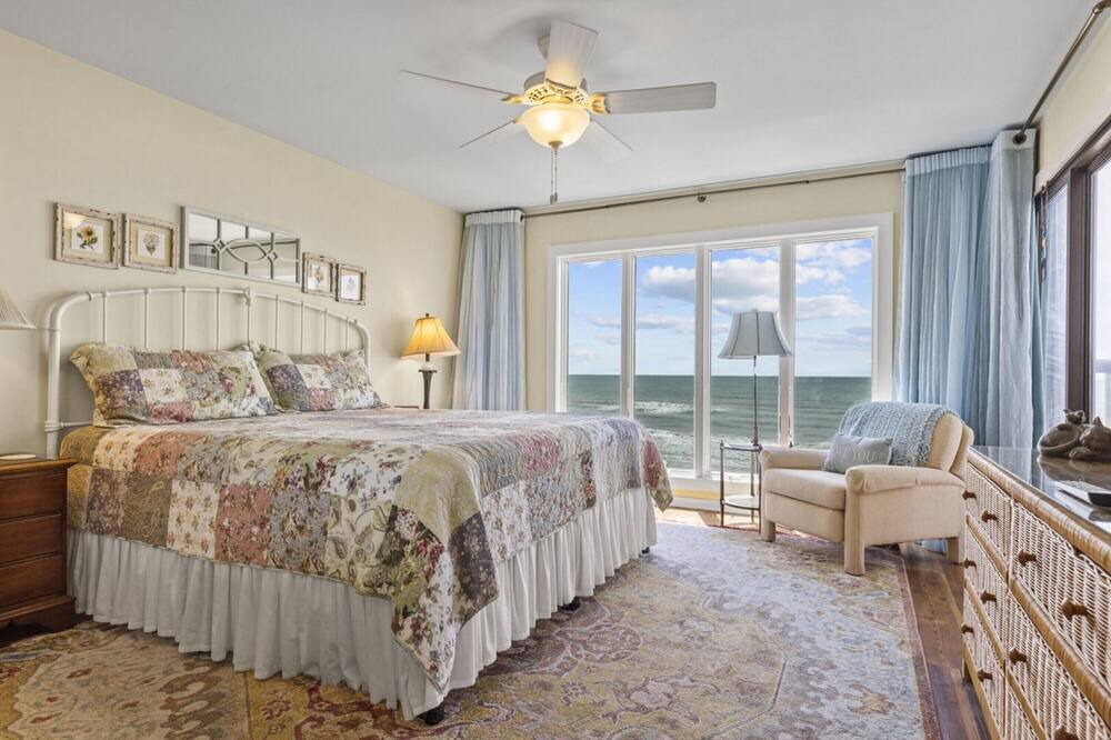 Photo of Others in Pine Knoll Shores