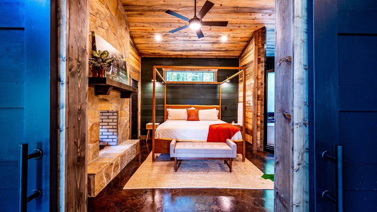 Photo of Livingroom in Broken Bow
