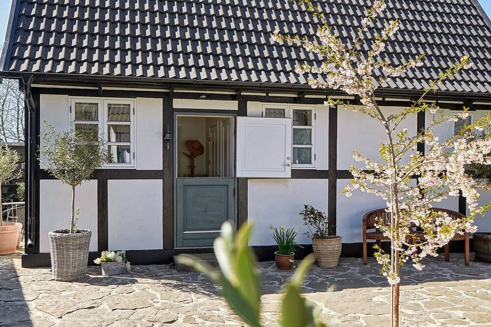 Photo of Outdoor in Boderne