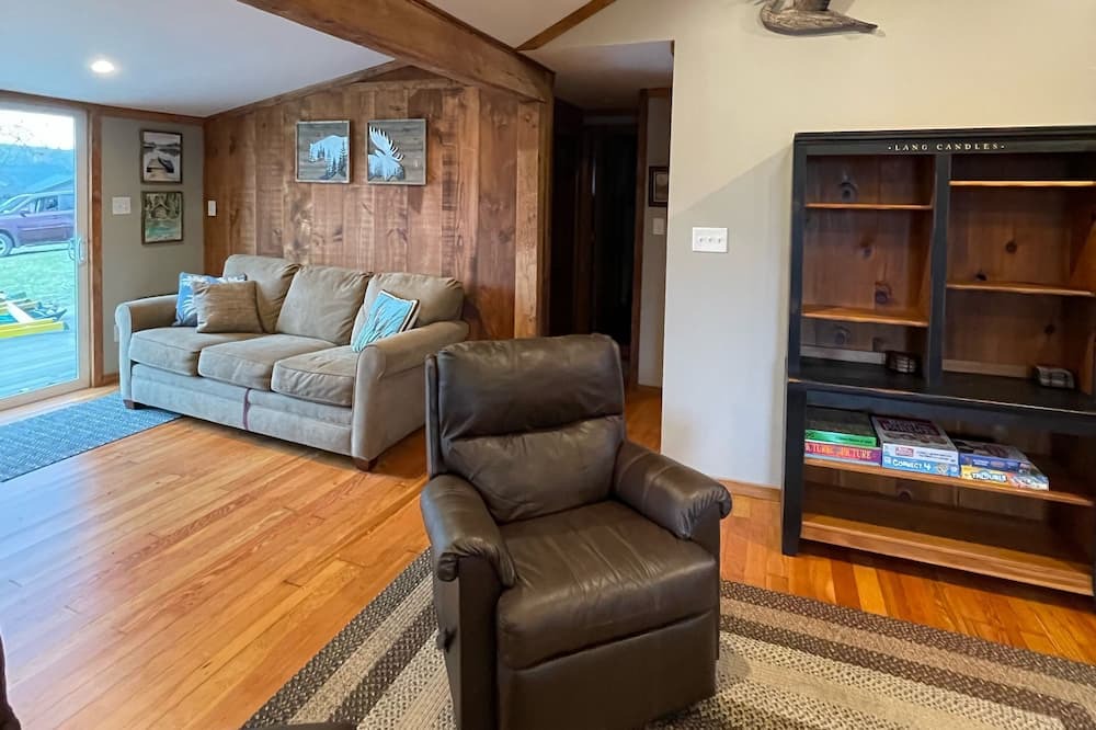 Photo of Livingroom in Copake Lake