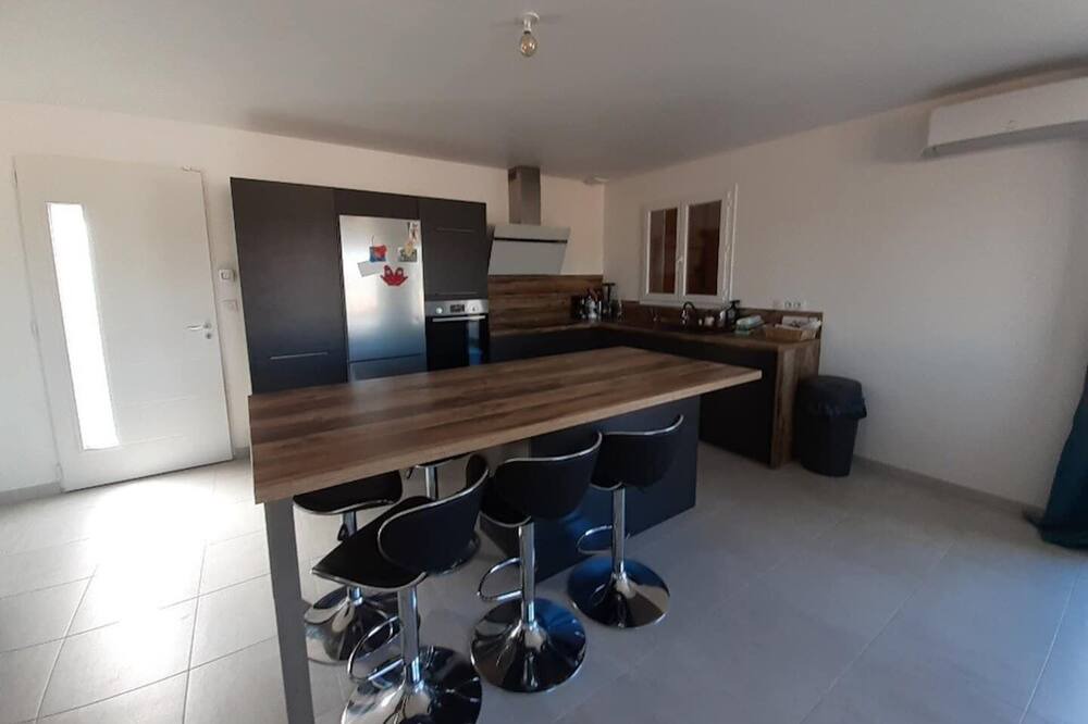 Photo of Kitchen in Roujan