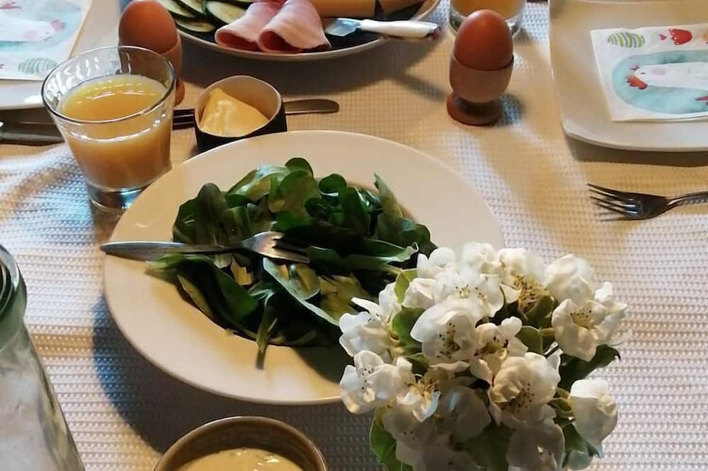 Photo of Others in Ceauce