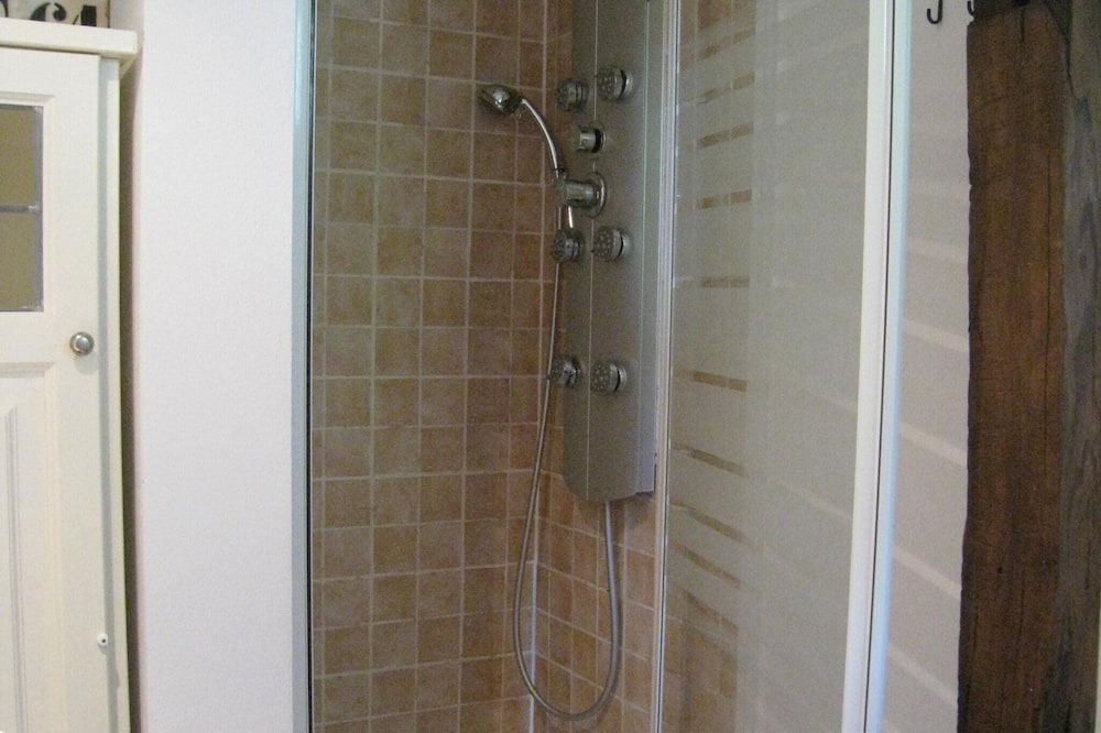 Photo of Bathroom in Ceauce