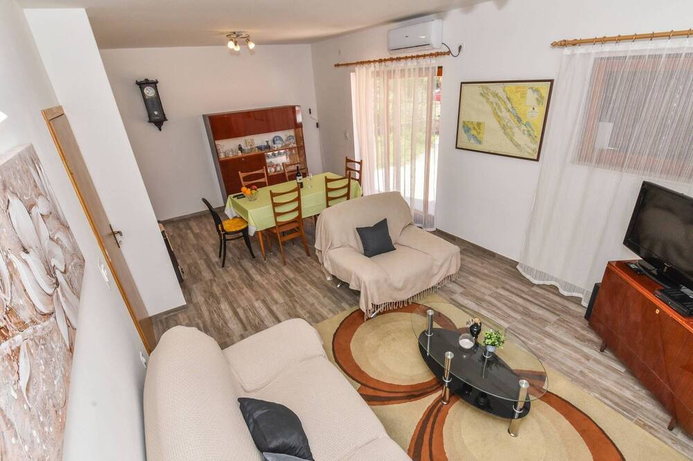 Photo of Livingroom in Veli Iz