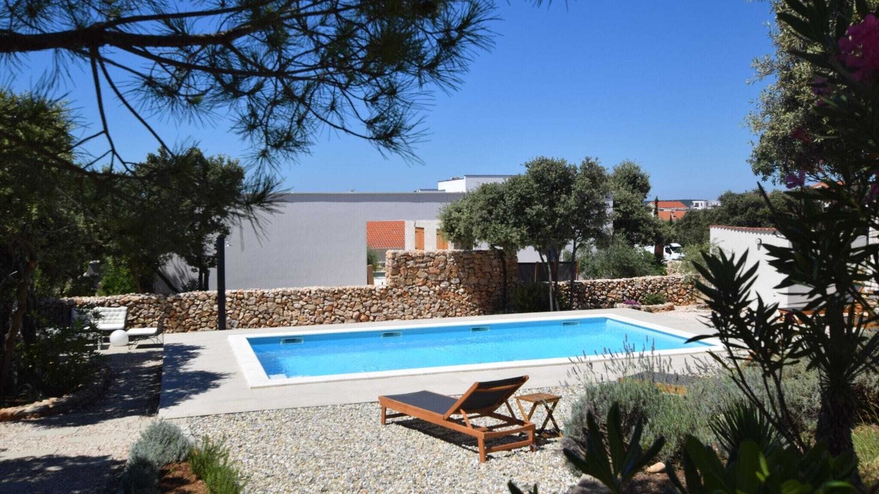 Photo of Outdoor in Mandre