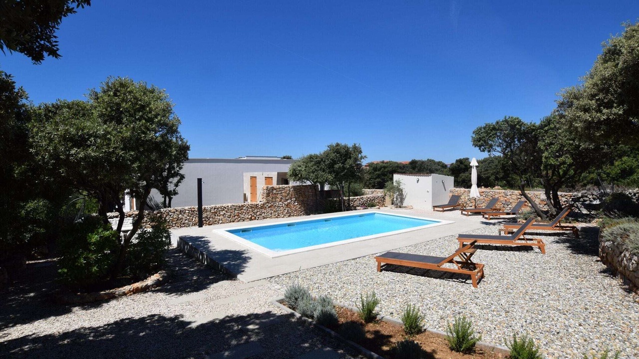 Photo of Outdoor in Mandre