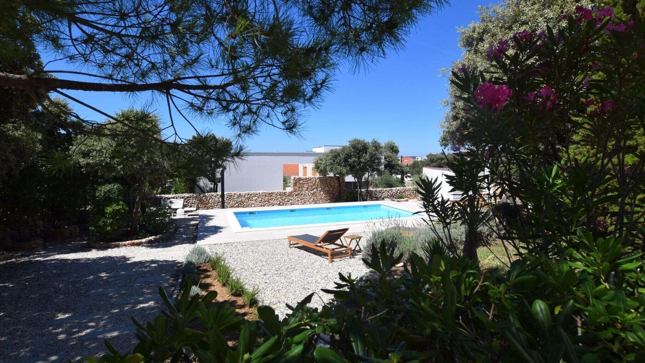 Photo of Outdoor in Mandre