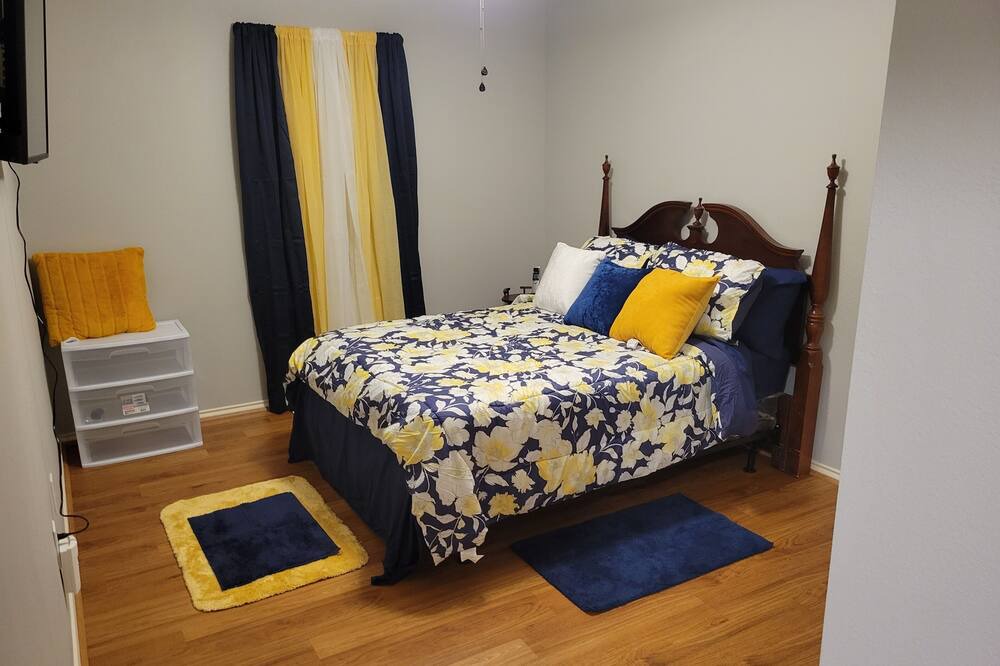 Photo of Bedroom in Atascocita