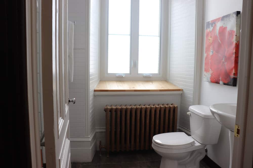 Photo of Bathroom in Saint-Casimir