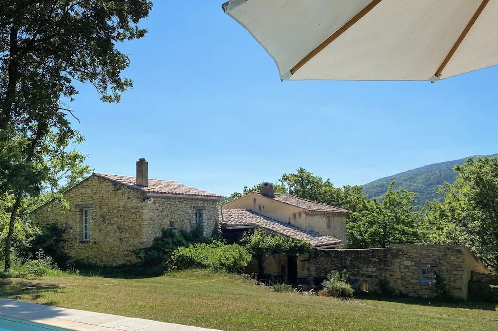 Photo of Outdoor in Le Poet-Laval