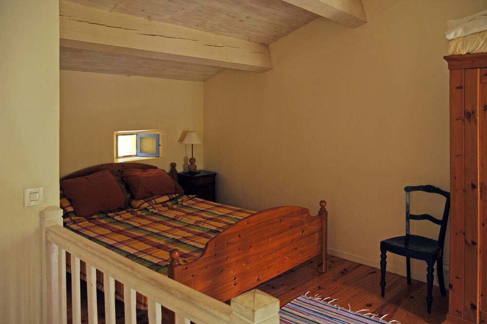 Photo of Bedroom in Le Poet-Laval
