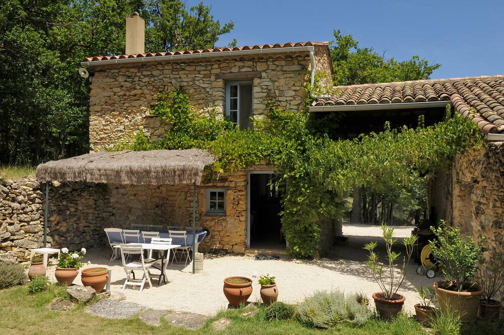 Photo of Outdoor in Le Poet-Laval