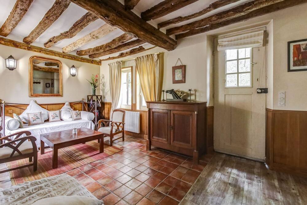Photo of Livingroom in Raizeux
