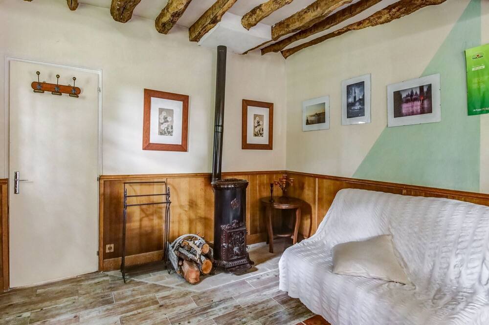 Photo of Livingroom in Raizeux