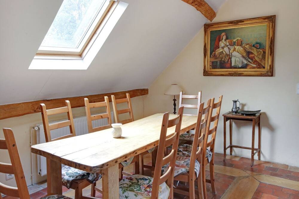 Photo of Livingroom in Raizeux
