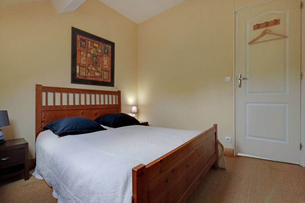 Photo of Bedroom in Raizeux