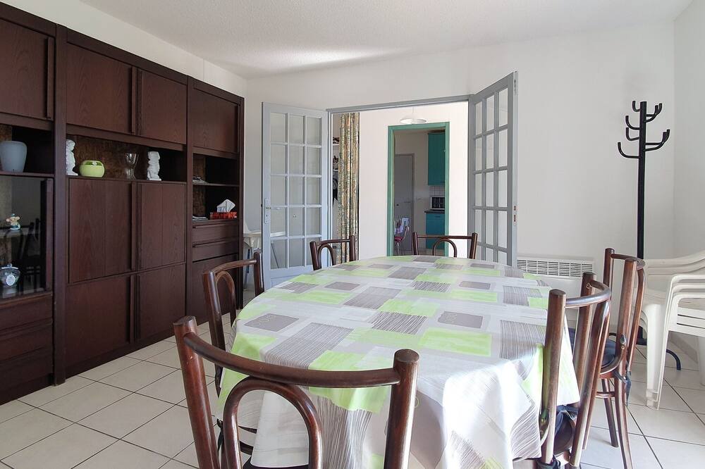 Photo of Livingroom in Saint-Genies-de-Fontedit