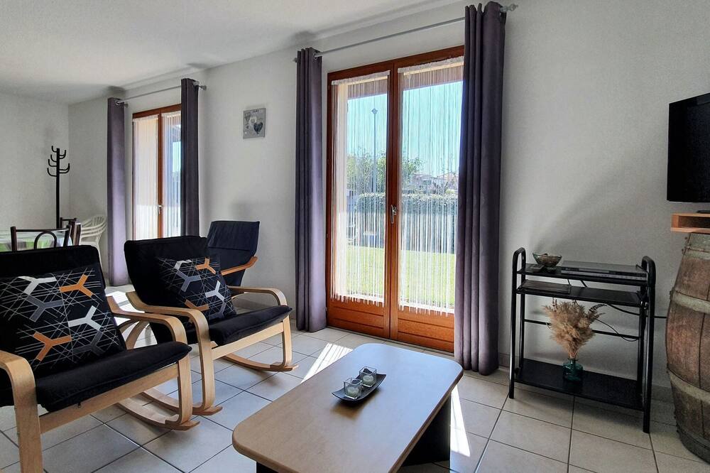Photo of Livingroom in Saint-Genies-de-Fontedit