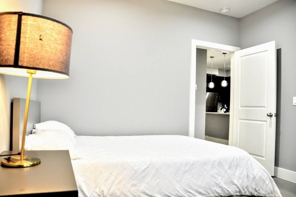 Photo of Bedroom in Sealy