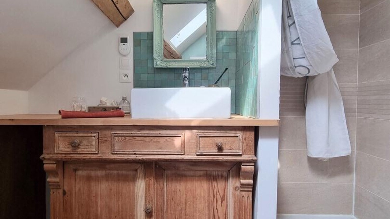 Photo of Bathroom in Themericourt