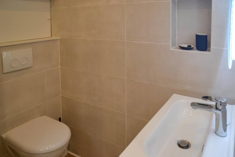 Photo of Bathroom in Sussargues
