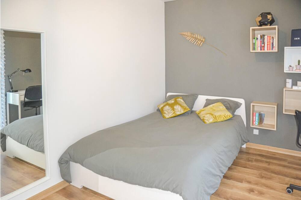 Photo of Bedroom in Sussargues