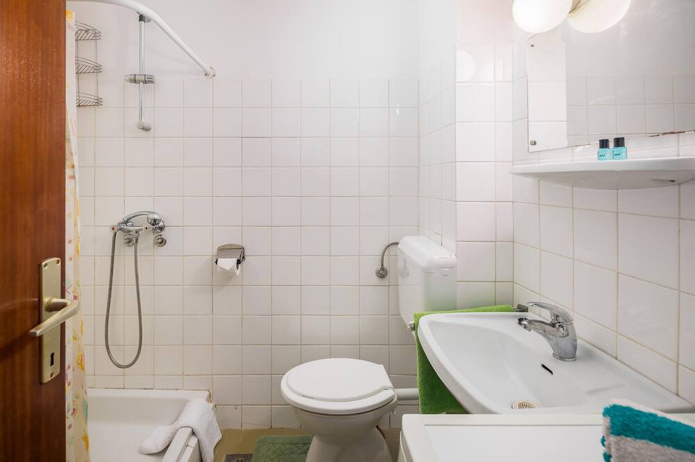 Photo of Bathroom in Mareda
