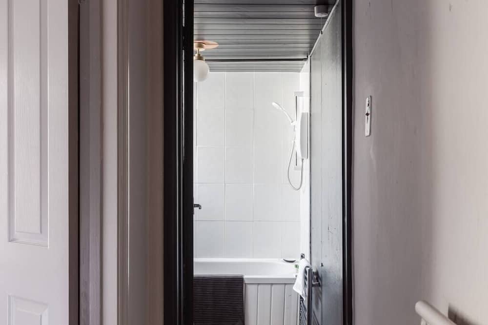 Photo of Bathroom in Oadby