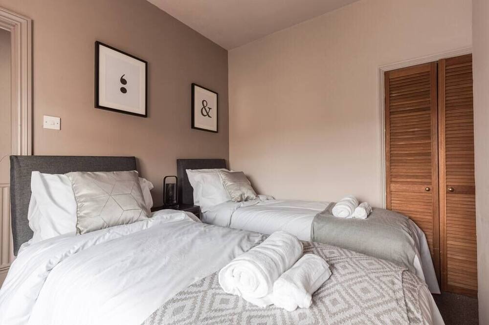 Photo of Bedroom in Oadby