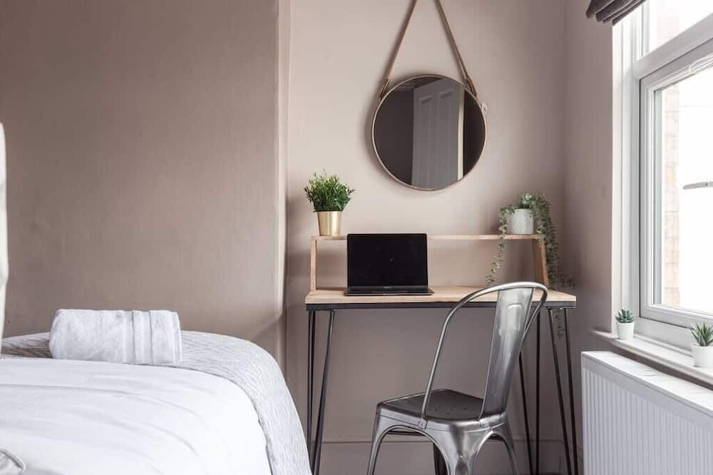 Photo of Bedroom in Oadby