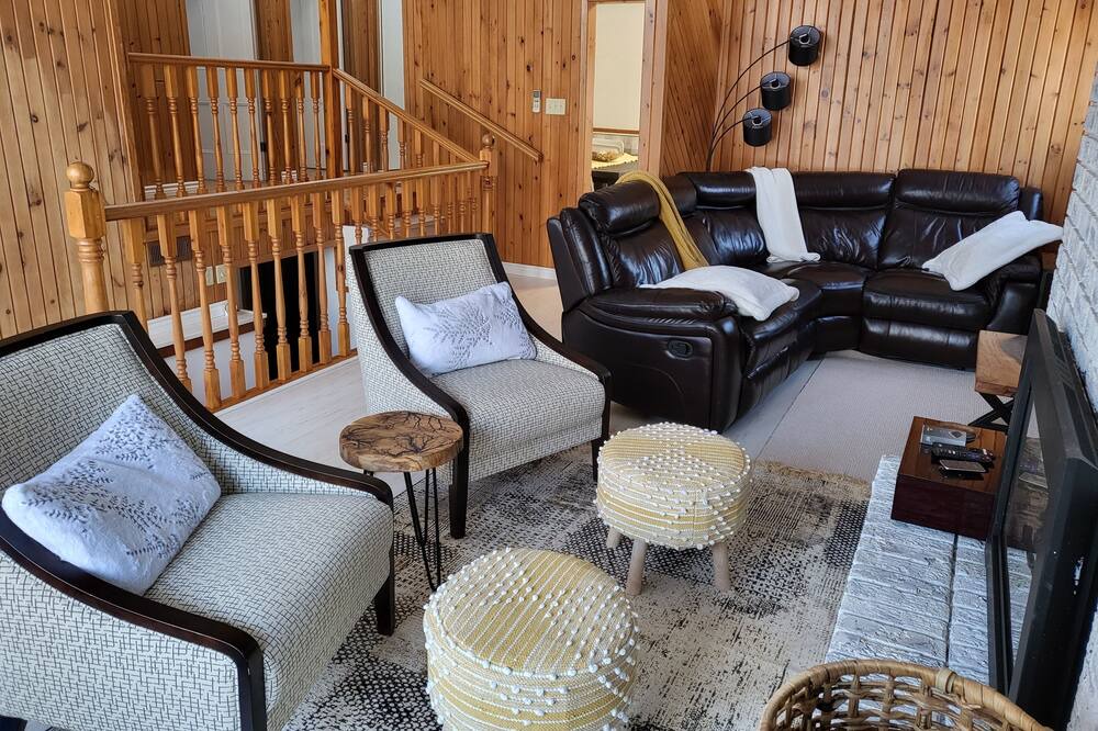 Photo of Livingroom in Tiny