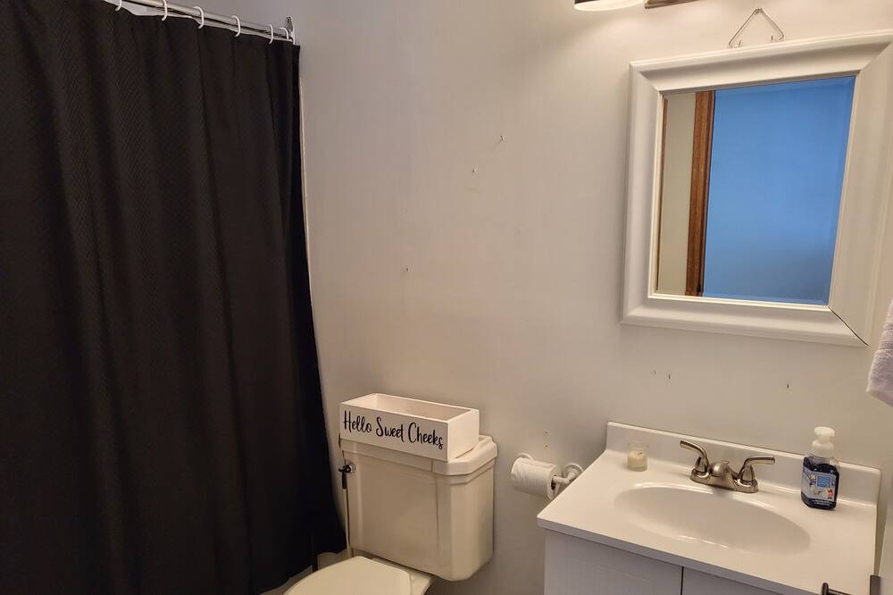 Photo of Bathroom in Tiny