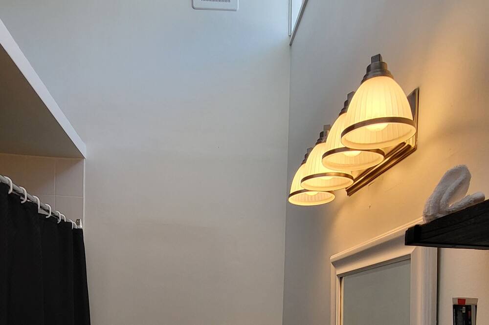 Photo of Bathroom in Tiny