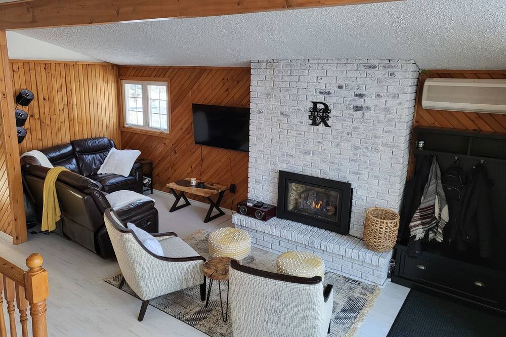 Photo of Livingroom in Tiny
