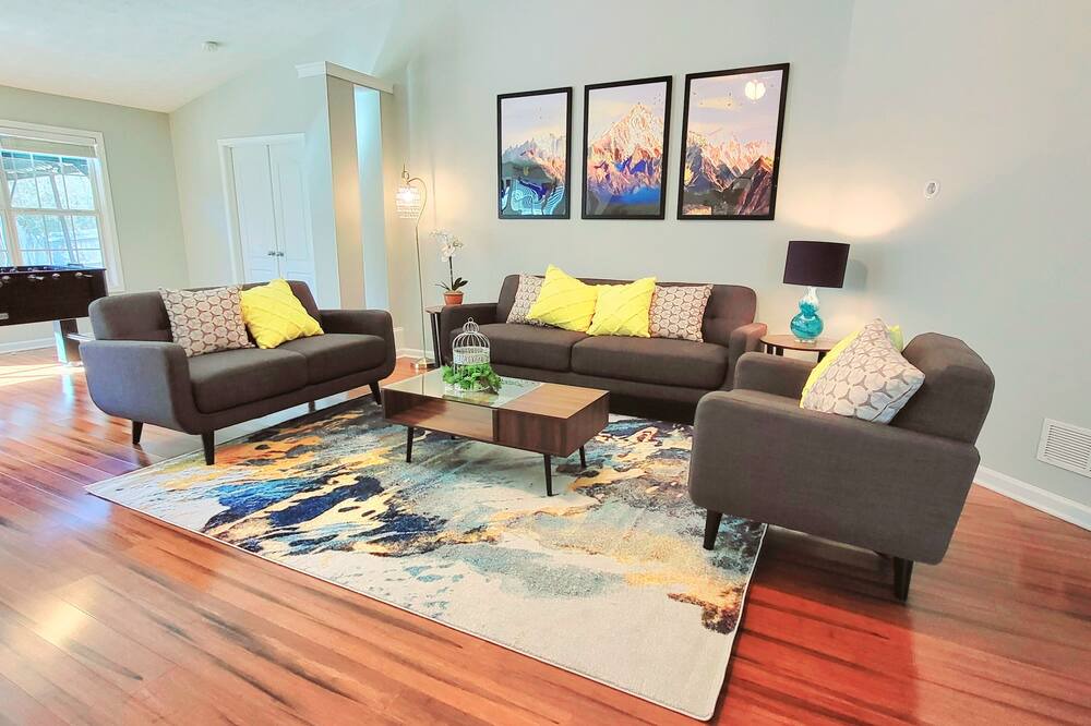 Photo of Livingroom in Buford