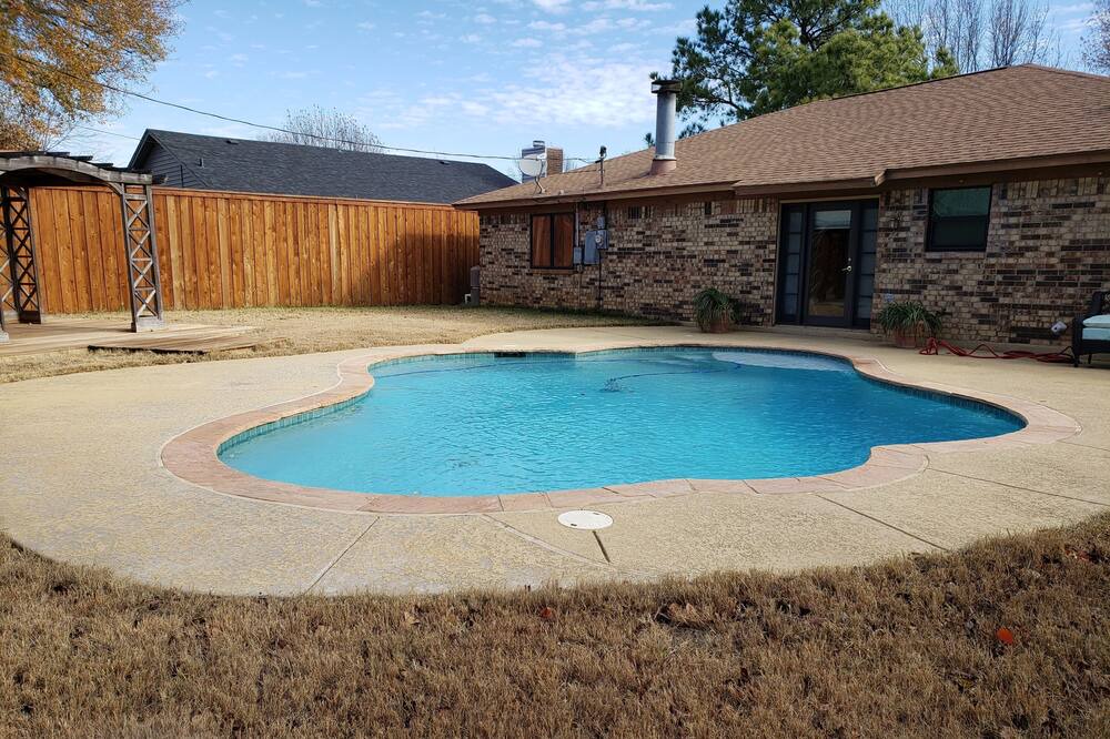 Photo of Outdoor in Southwest Arlington
