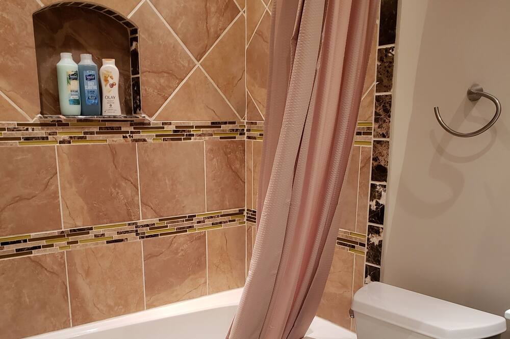 Photo of Bathroom in Southwest Arlington