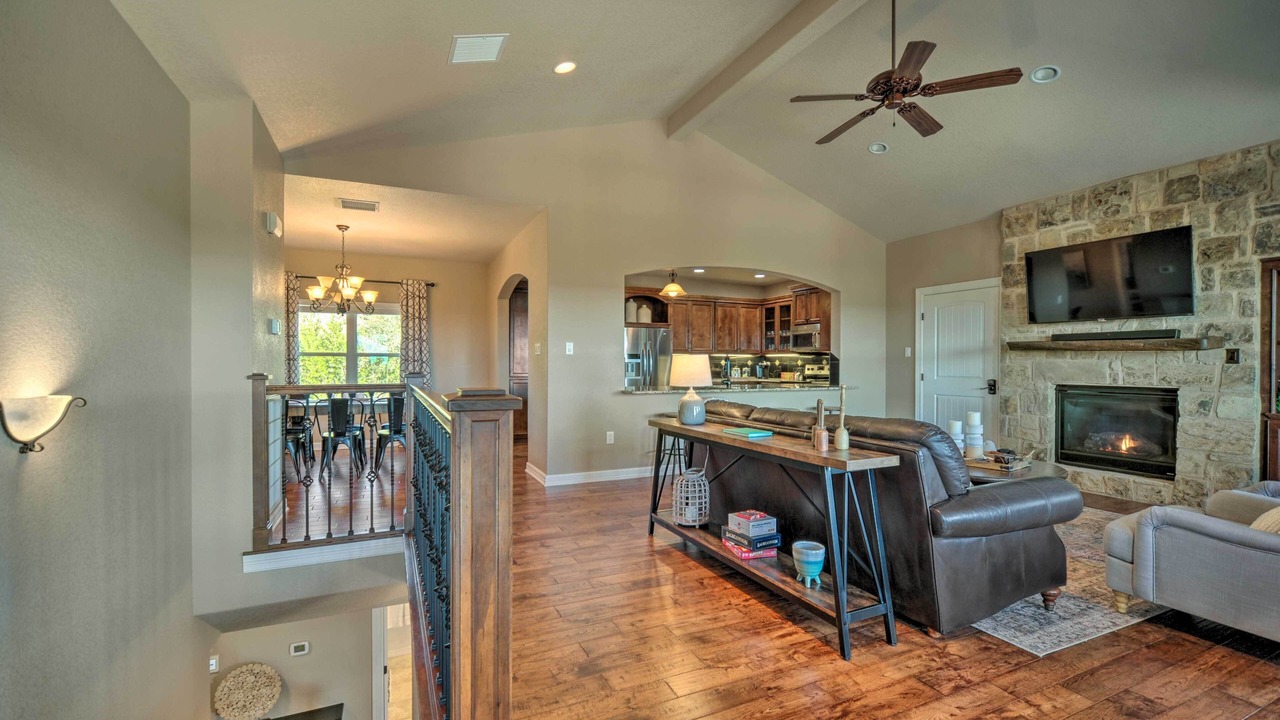Photo of Livingroom in Canyon Lake